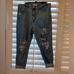 Levi's Distressed mom jeans